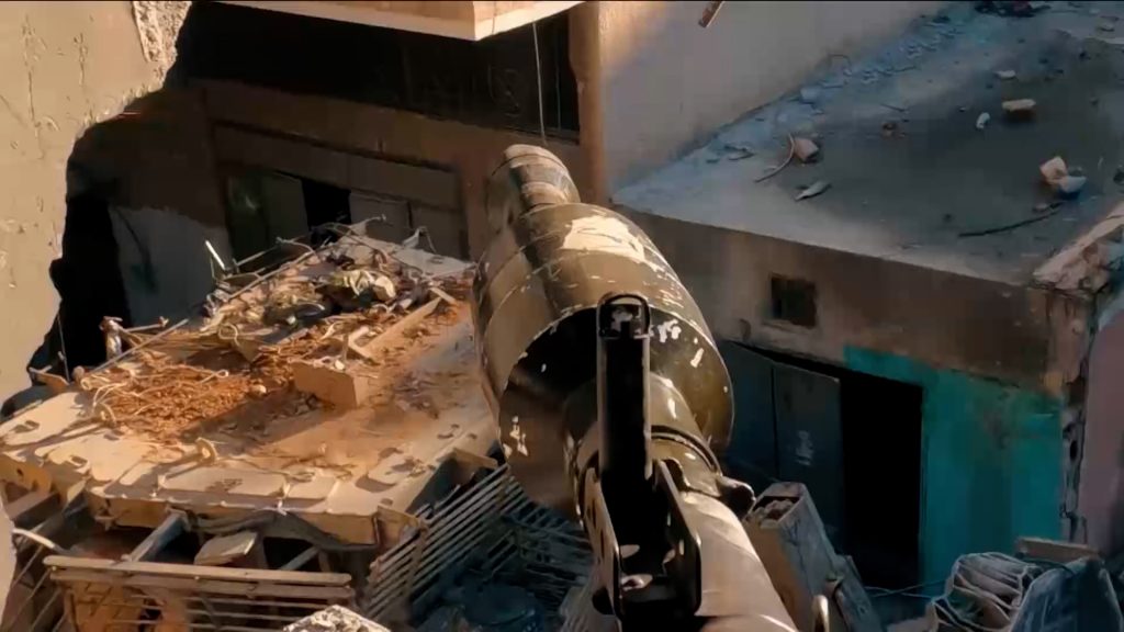 مشاهد جديدة للمعارك بين كتائب القسام وجيش الاحتلال في خان يونس