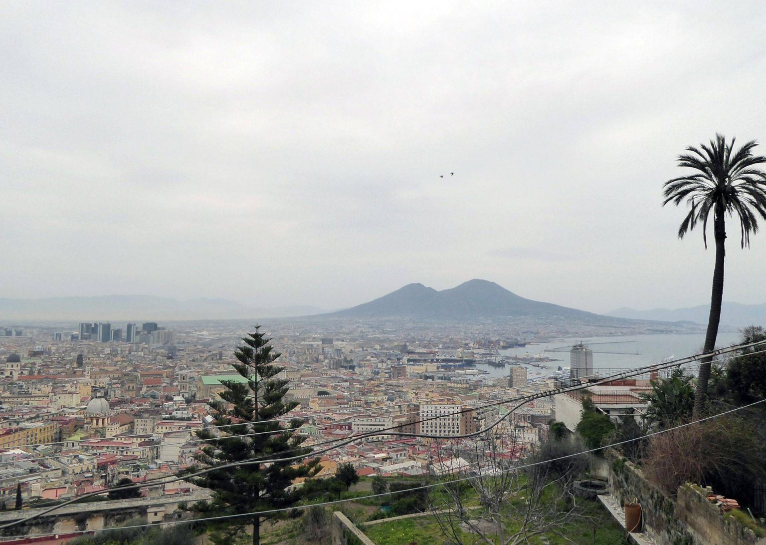 نابولي قلب جنوب إيطاليا النابض.. سياحة عابرة للتاريخ قريبا من بركان فيزوف