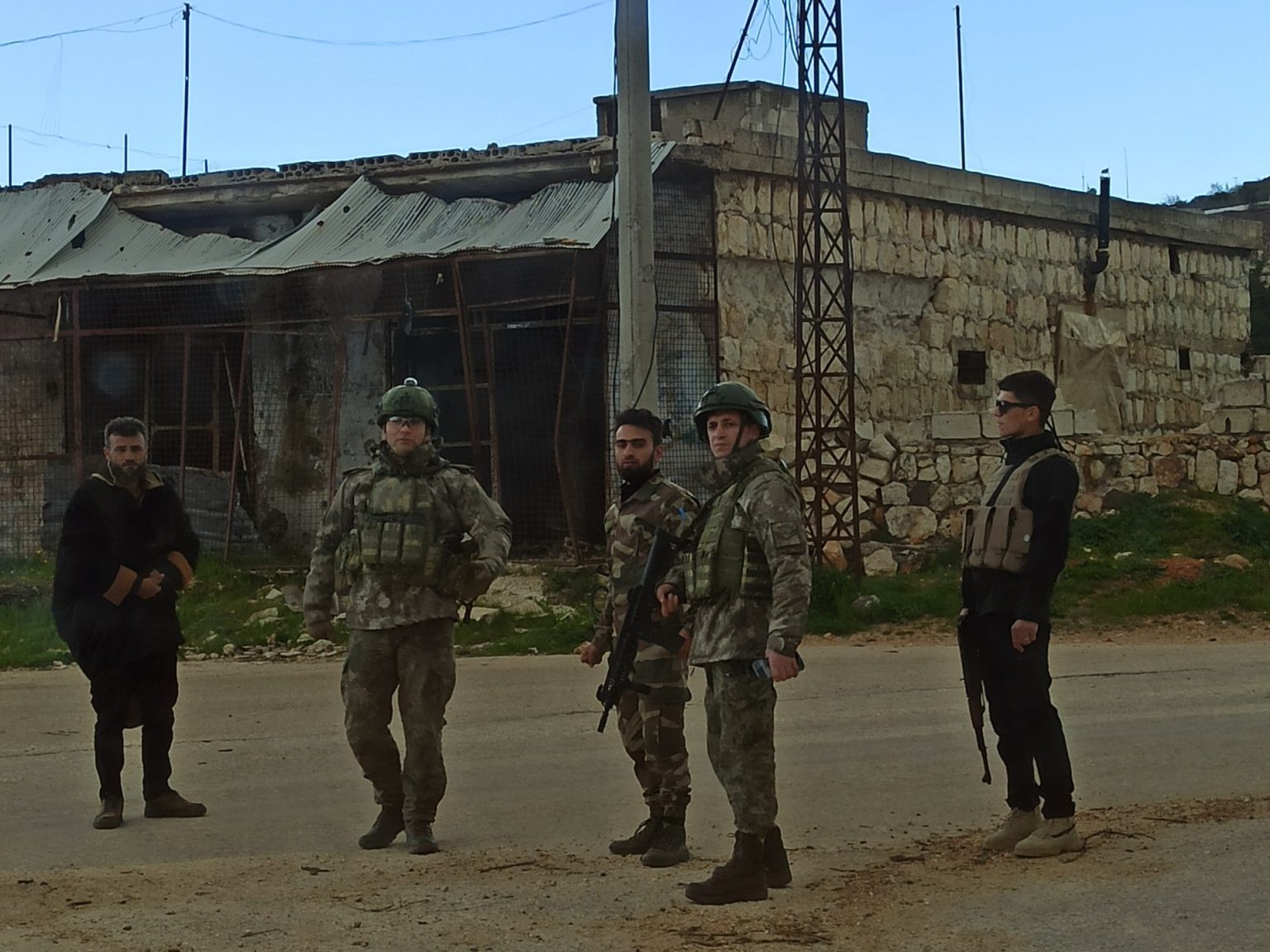 هل تنجح المعارضة بشمال سوريا في إعادة هيكلة قواتها؟