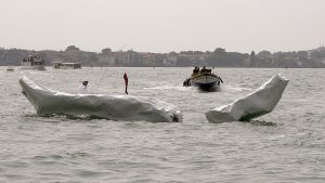 “لا للإبادة الجماعية”.. 9 آلاف فنان يطالبون بينالي البندقية بإزالة جناح إسرائيل