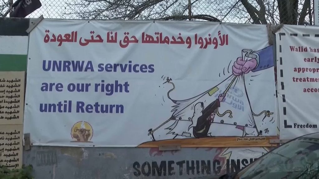 مدير “أونروا” في الضفة الغربية يدق ناقوس الخطر ويصف تداعيات تجميد التمويل بالمسألة “الوجودية”