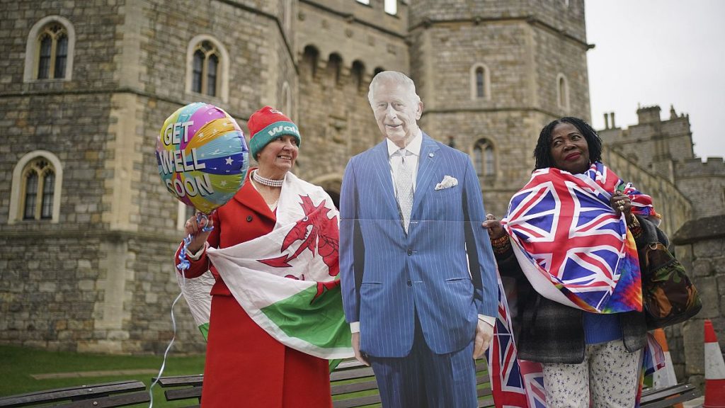فيديو. شاهد: صلوات وصور للملك تشارلز الثالث على واجهة كاتدرائية إيلي بعد الإعلان عن إصابته بالسرطان
