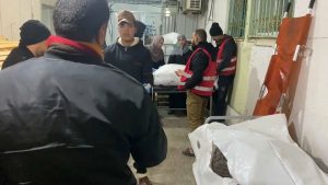 شاهد: قصف شقق سكنية في رفح يودي بحياة 5 أفراد من عائلة واحدة