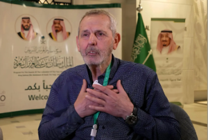 معتمر نمساوي ضمن برنامج خادم الحرمين الشريفين: «لا أصدق.. بالأمس أشاهد الكعبة من التلفاز واليوم أمامها»