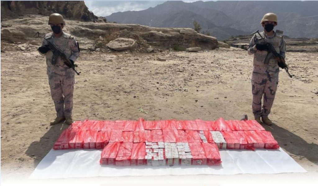 حرس الحدود بعسير يحبط تهريب 67 ألف قرص خاضع لتنظيم التداول الطبي