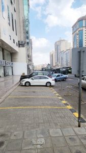 مواطنون لـ «عكاظ»: فنادق تحجز أرصفة «عزيزية مكة».. و«الأمانة» تلوّح بالمخالفات