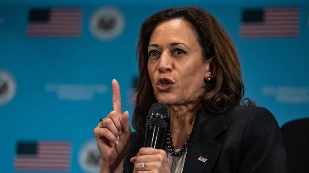 نائبة الرئيس الأمريكي تُعلّق على تقرير مستشار وزارة العدل: «مدفوع سياسياً»