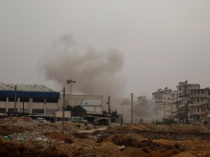 قتيلة وجرحى بقصف قوات النظام على بلدتين في إدلب وحلب