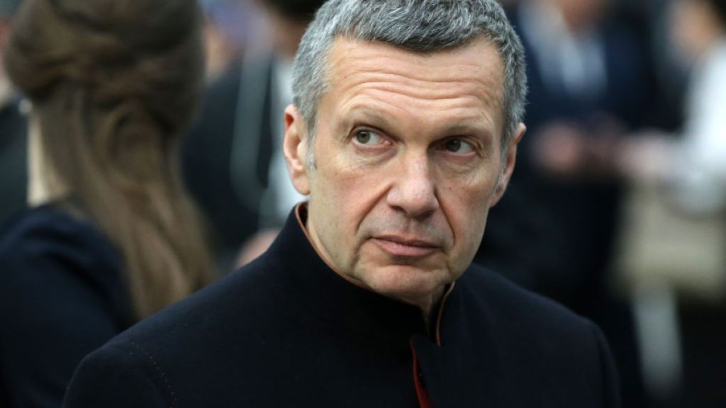 حليف لبوتين يريد تزويد الحوثيين بأسلحة لمهاجمة السفن الأميركية والبريطانية