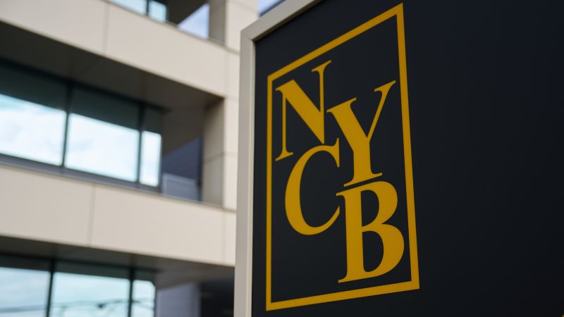 ينخفض سعر سهم New York Community Bank، لكن هذا لن يخبرك ما إذا كان على وشك الفشل. وهنا ما سوف