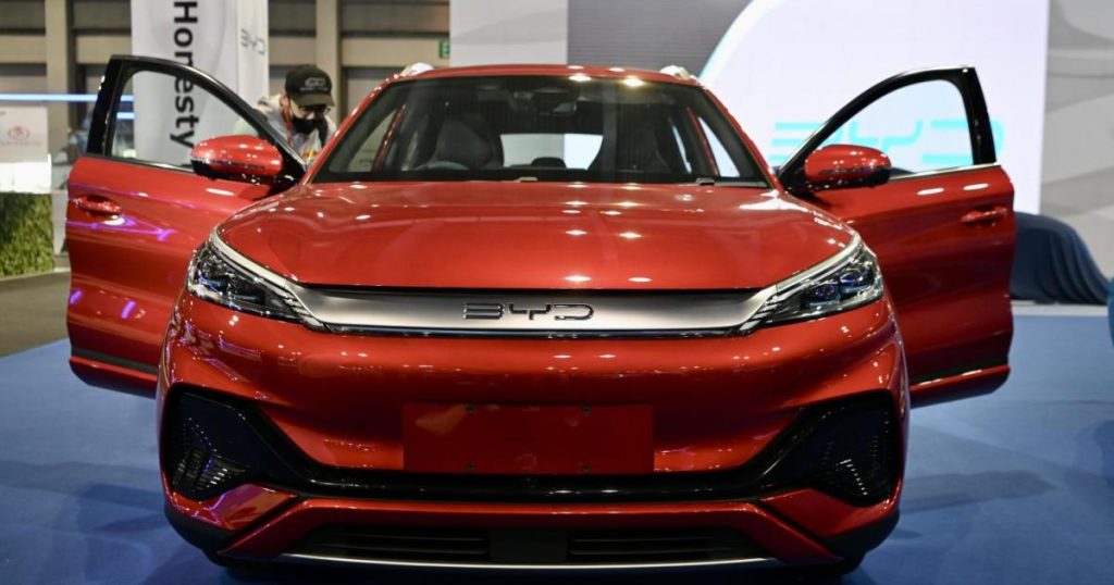 “بي واي دي” الصينية.. تعرف على قصة عملاق السيارات الكهربائية بالعالم.