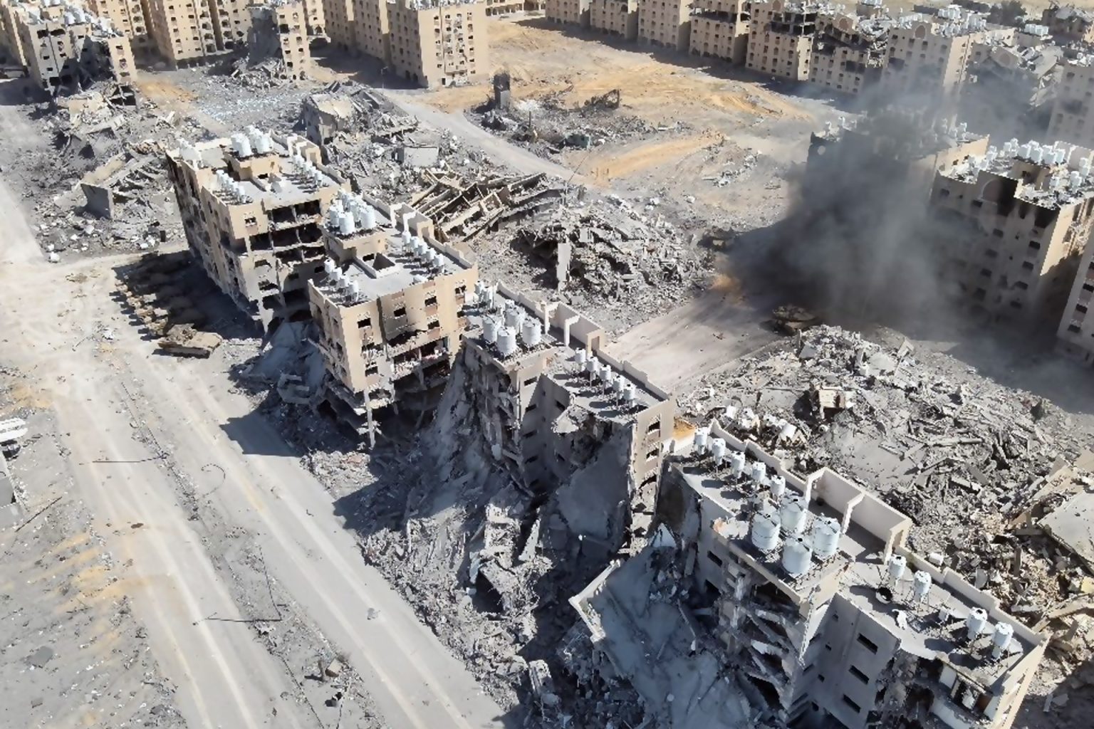 قائد لواء إسرائيلي: نخوض في خان يونس معارك لم نشهدها في قطاع غزة