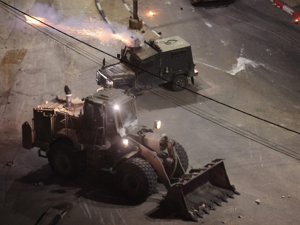 الاحتلال يقتحم طولكرم ونابلس في أول أيام رمضان