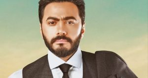 تامر حسني يرد: خاطرت بحياتي عند معبر رفح وشاركت في إعلان لشركة مصرية