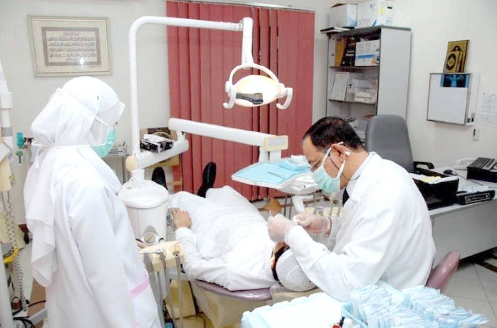 «الموارد» بالشراكة مع «الصحة».. بدء توطين مهن طب الأسنان