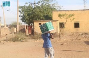 «سلمان للإغاثة»: 1,574 سلة غذائية للنازحين في السودان