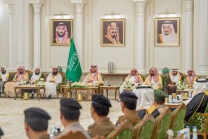 أمير المدينة المنورة يستقبل أصحاب الفضيلة والمعالي وجمعاً من المواطنين بمناسبة شهر رمضان