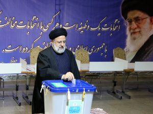 هكذا قرأ الإيرانيون تراجع المشاركة في الانتخابات البرلمانية