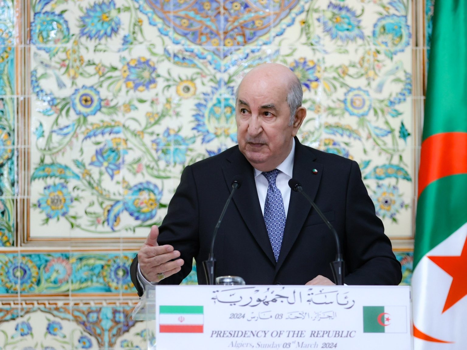 الجزائر تعلن تنظيم الانتخابات الرئاسية قبل 3 أشهر عن موعدها