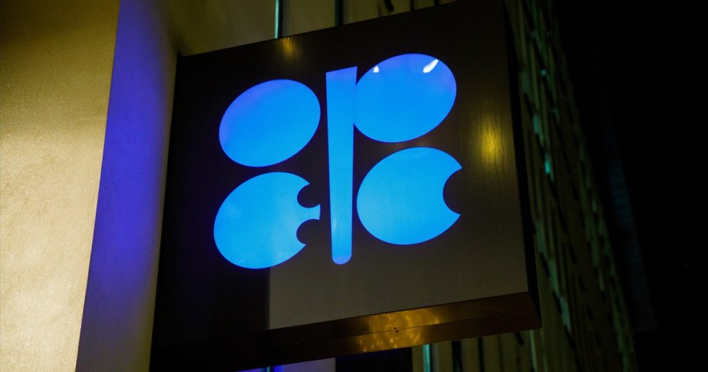 دول عربية وروسيا تمدد الخفض الطوعي لإنتاج النفط حتى يونيو