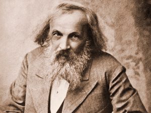 في ذكرى جدول العناصر.. منام غيّر مجرى الكيمياء