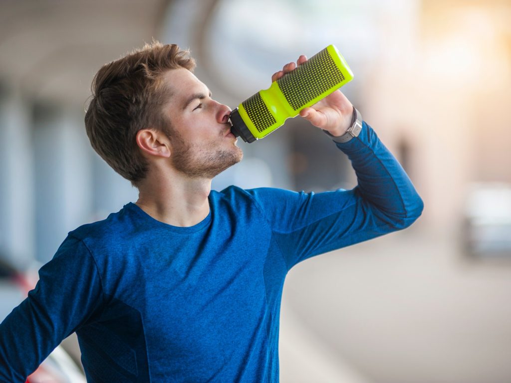 تحذير من مشروبات الإلكتروليتات الرياضية