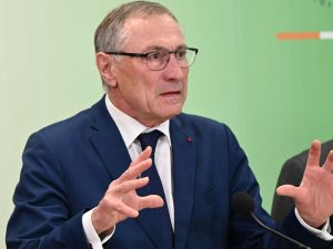 موفد ماكرون: القوات الفرنسية ستبقى في تشاد