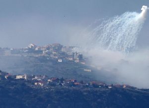 الجيش الإسرائيلي يعد خططا لعملية برية في لبنان