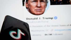 “تيك توك”.. كيف تفاعل نشطاء مع تغير موقف ترامب من حظر التطبيق الصيني؟