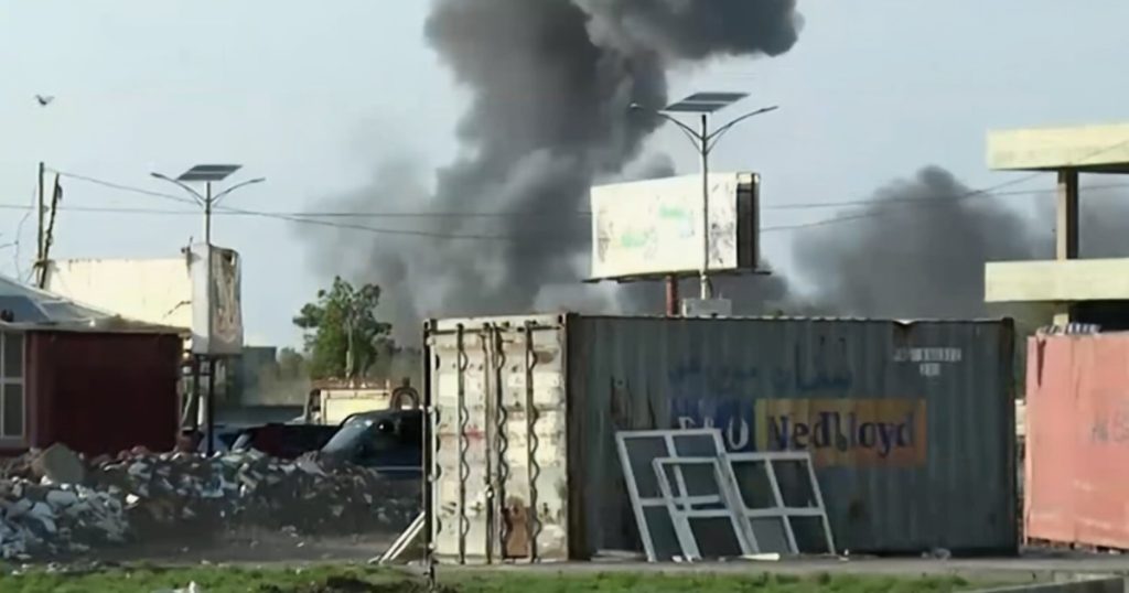 أول أيام رمضان.. 13 غارة على محافظة الحديدة وهجوم على سفينة شحن