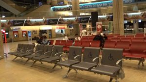 مطار بن غوريون الإسرائيلي يستأنف نشاطه إثر إغلاق المجال الجوي بسبب عملية “الوعد الصادق”