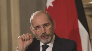 الإيرانية والإسرائيلية أيضا.. وزير الخارجية الأردني يؤكد “سنسقط أي مسيرات تمر في مجالنا الجوي”