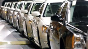 السيارات الكهربائية تغزو شوارع الأردن.. ما مصير محطات الوقود؟