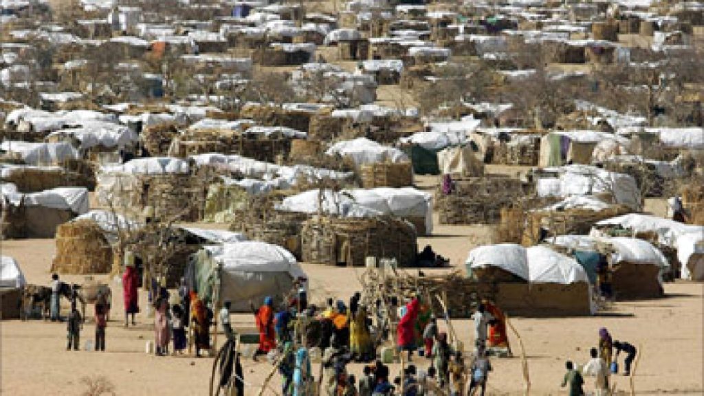 تقرير : نصف سكان العالم يغرقون في الديون