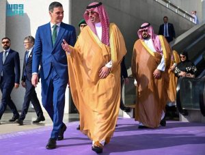 رئيس وزراء مملكة إسبانيا يغادر جدة