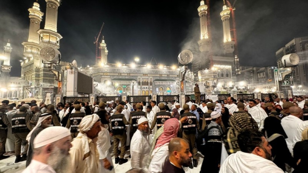 جهود ميدانية من الجهات الأمنية والخدمية لليلة السابع والعشرين