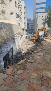 أمانة العاصمة المقدسة تزيل تعدياً على شارع