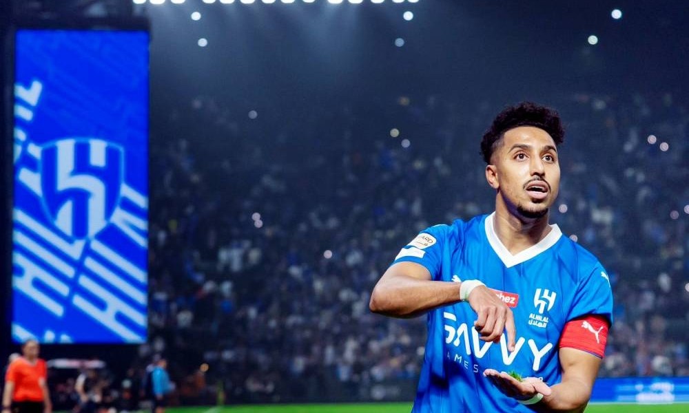«عين» الهلال على «آسيا»