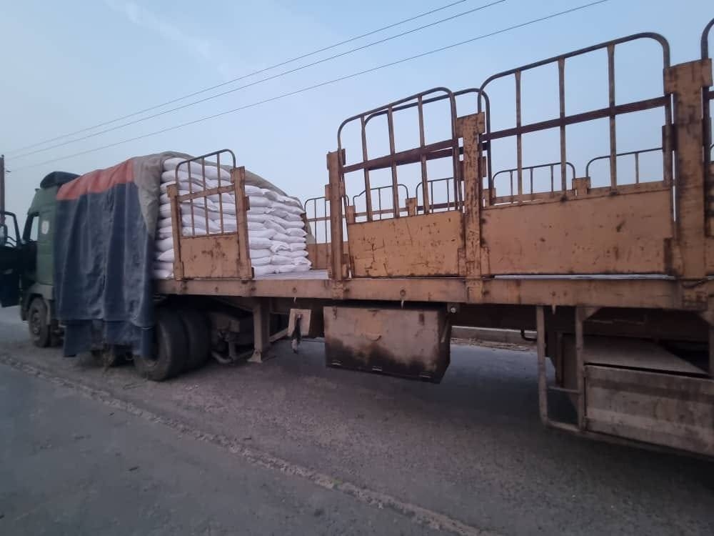 الحوثي يوزع غذاء فاسداً على المدنيين في حجة