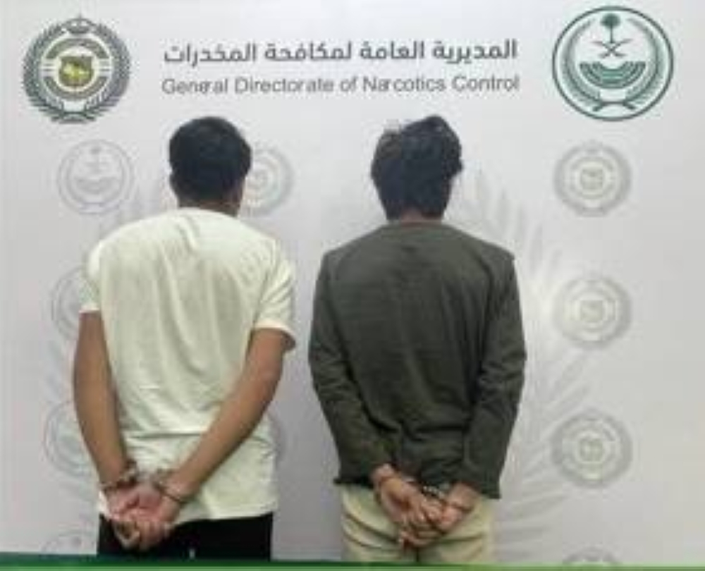 «مكافحة المخدرات» بالمدينة تقبض على مقيمين لترويجهما مادة الميثامفيتامين المخدر (الشبو)