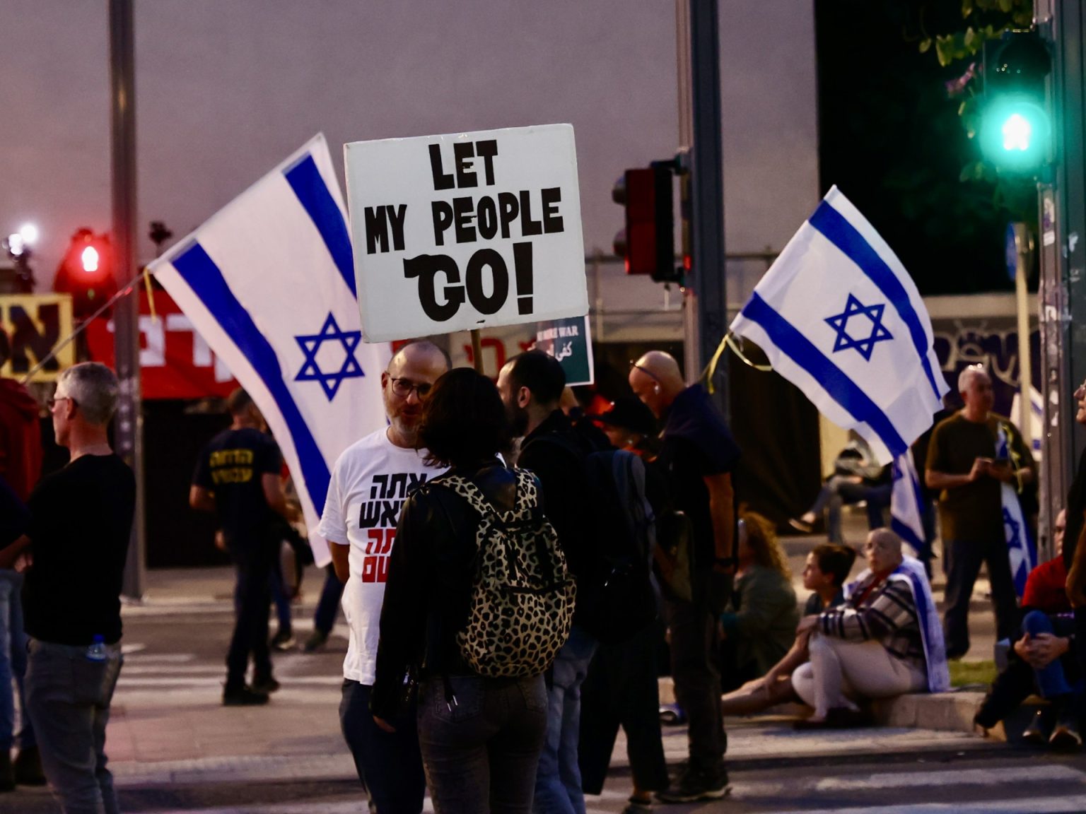 محتجون بتل أبيب ينهون تجمعهم بسبب مخاوف من هجوم إيراني محتمل