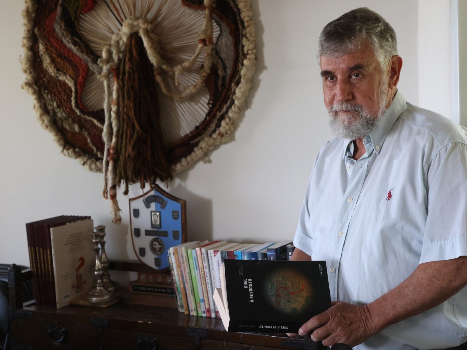 شارك بمحاولة اغتيال مشعل.. عميل للموساد ألف رواية تنبأ فيها بطوفان الأقصى