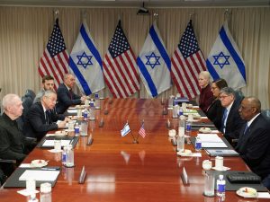 مخاوف متصاعدة بواشنطن إزاء التعاون الاستخباراتي مع إسرائيل