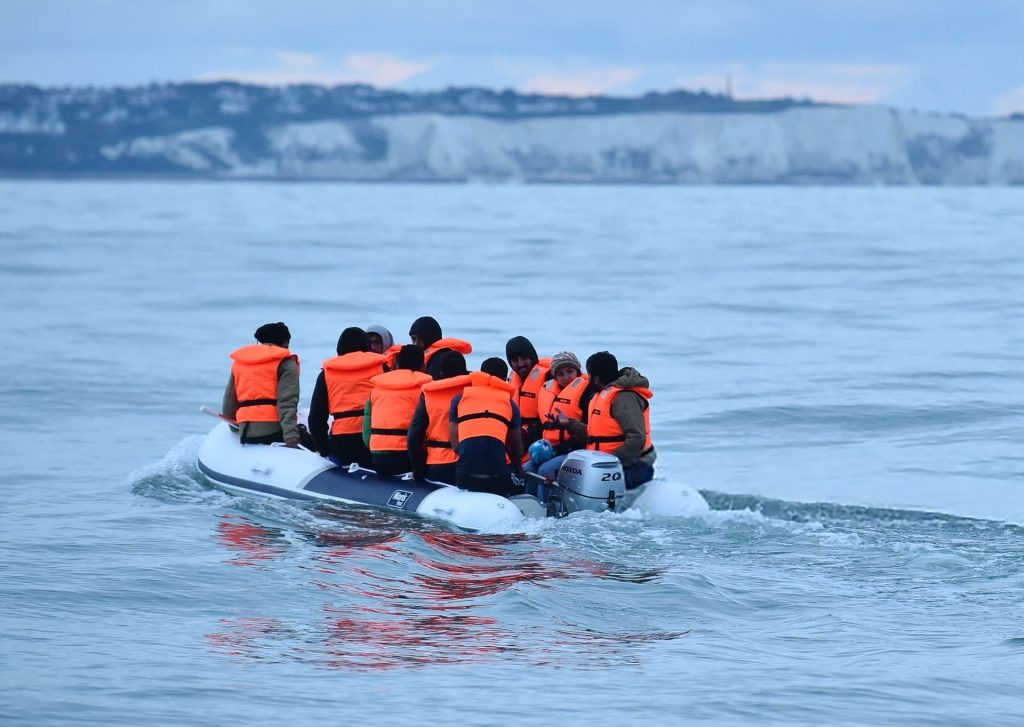 صحيفتان بريطانيتان: قانون ترحيل اللاجئين لرواندا سيئ وفظيع