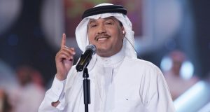 بالفيديو.. محمد عبده يطمئن جمهوره على صحته