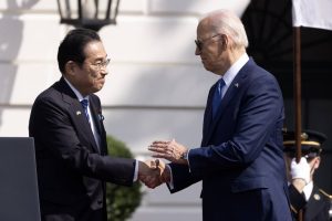 الخارجية الصينية: بكين تعرضت لـ”هجوم وتشهير” خلال اجتماع بايدن وكيشيدا في واشنطن