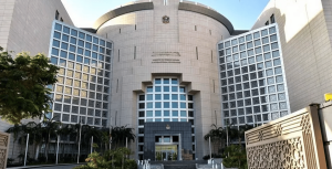 الإمارات تدعو إلى ضبط النفس وتجنيب المنطقة التصعيد