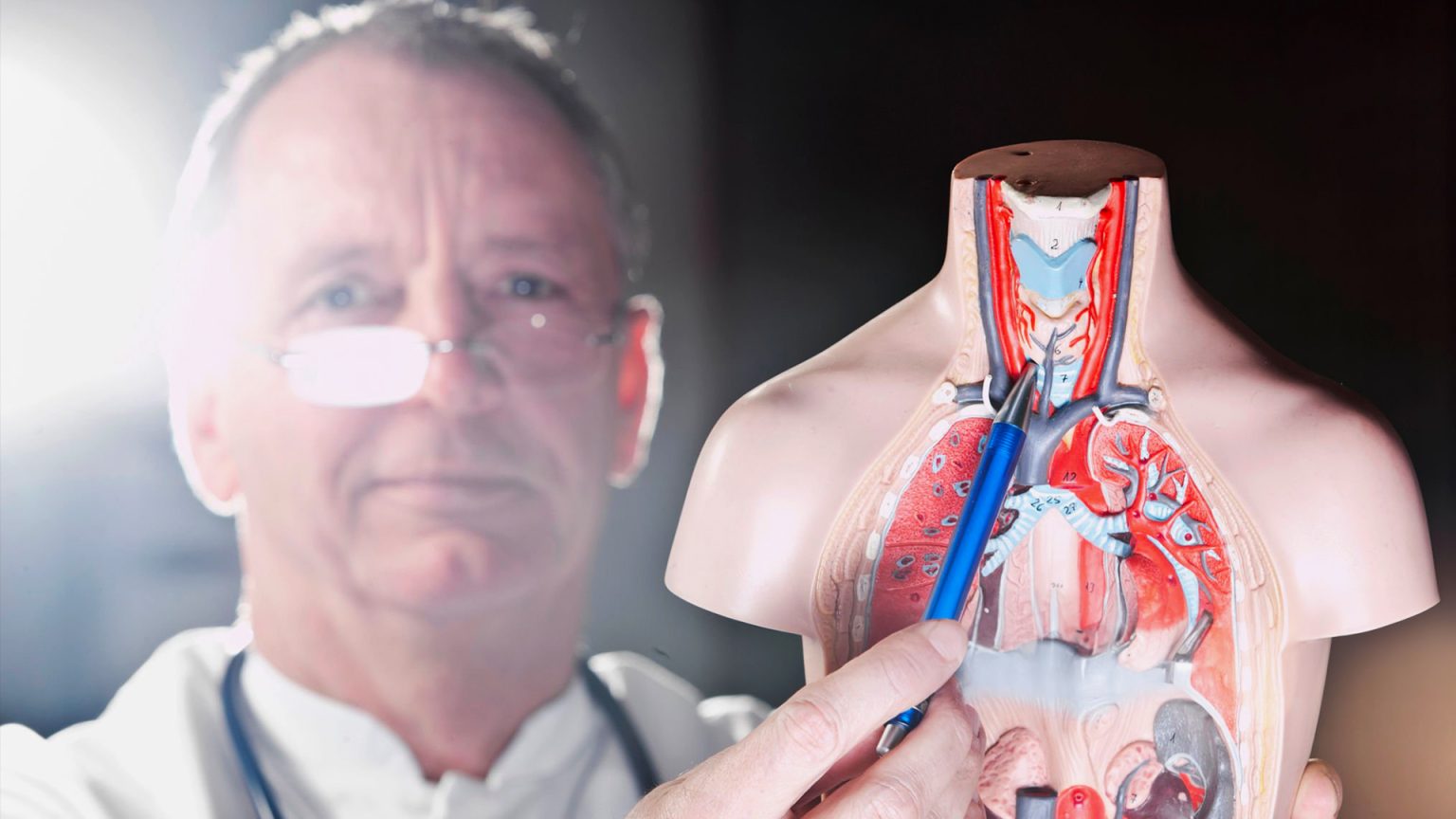 بحة الصوت قد تشير إلى سرطان الغدة الدرقية