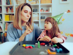 انحراف العمود الفقري لدى الأطفال.. الأسباب والعلاج