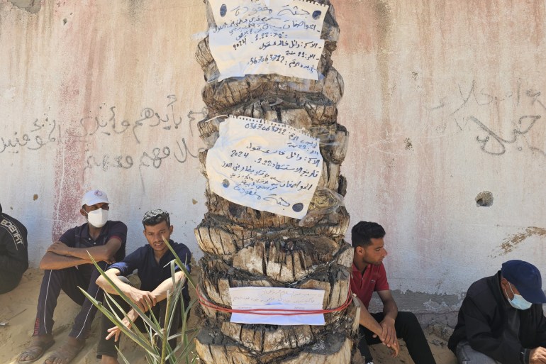نحو ألفي مفقود في مدينة خان يونس فقدت آثارهم خلال الاجتياح الاسرائيلي الذي استمر 4 شهور -رائد موسى-خان يونس-الجزيرة نت